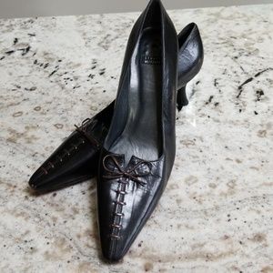Stuart Weitzman black pump